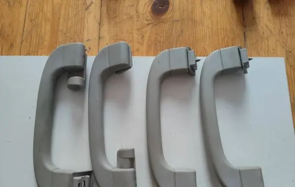 BMW 5 E39 A set of handles for the ceiling 8235578 8235577 8227593