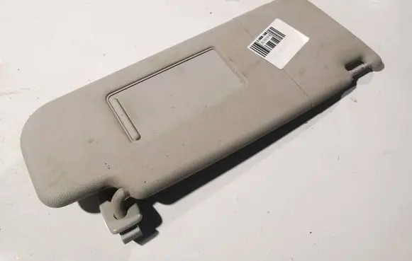 Volkswagen Golf V Sun visor