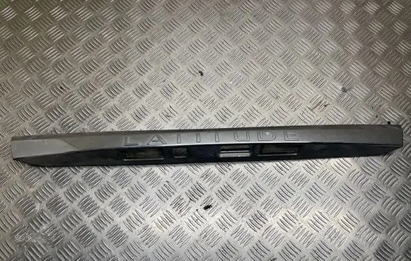 Renault Latitude (L70) Number plate light