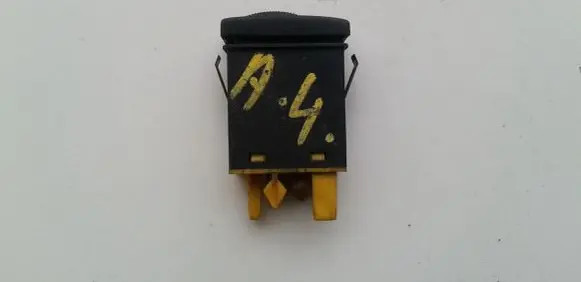Fog light switch