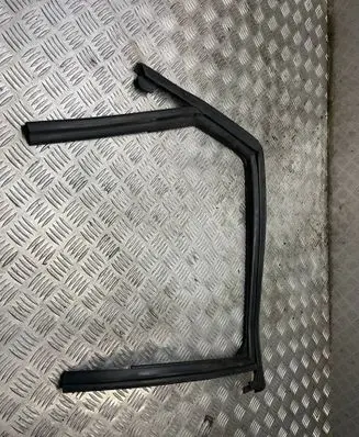 Audi A1 Rubber seal rear door window/glass 8X4839440C