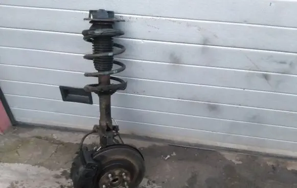 Subaru Forester SH Front wheel hub spindle knuckle