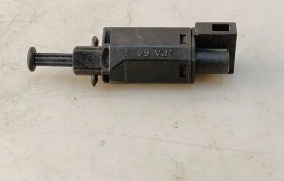 Volkswagen Golf IV Brake pedal sensor switch 927189D