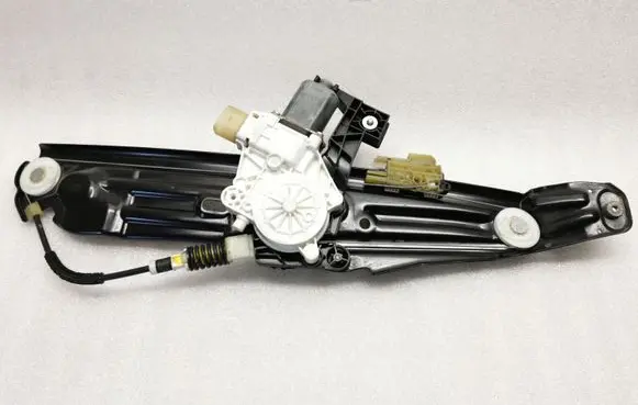 BMW 7 F01 F02 F03 F04 Rear door window regulator with motor 70460310 0130822514