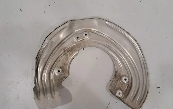 BMW 3 G20 G21 Front brake disc dust cover plate 6871338