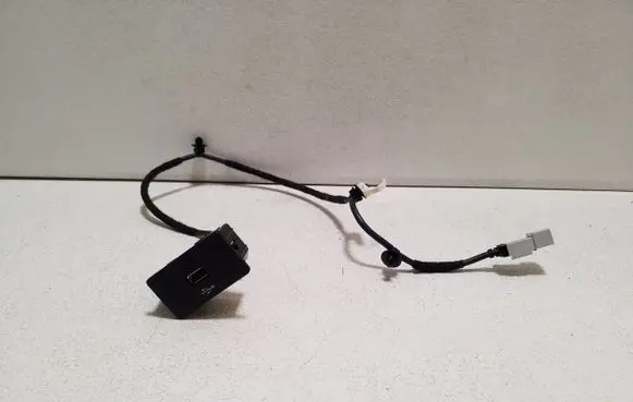 USB socket connector