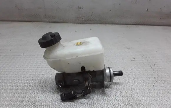 KIA Sorento Master brake cylinder