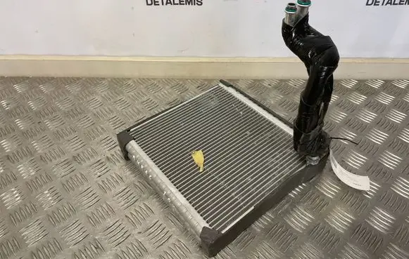 Air conditioning (A/C) radiator (interior)