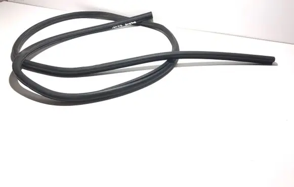 BMW 7 E65 E66 Loading door rubber seal (on body) 