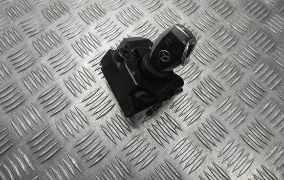 Mercedes-Benz GLA W156 Ignition lock A2469054702