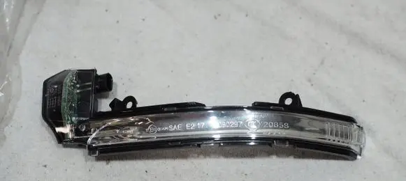 Jaguar XF X250 Mirror indicator light T2H9672