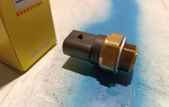 Opel Omega A Coolant temperature sensor 7.5117