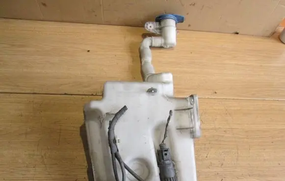 Seat Leon (1P) Windshield washer fluid reservoir/tank 1K0955453Q