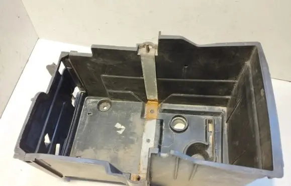 Battery box tray