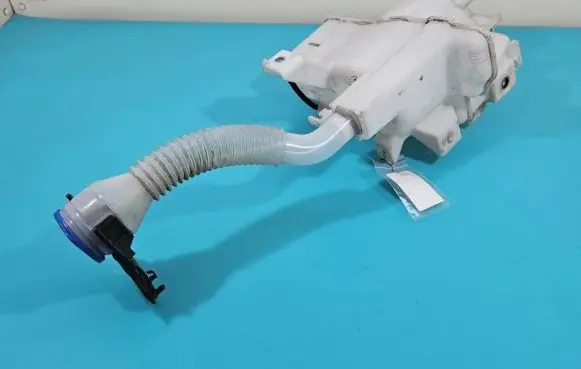 Mazda CX-5 Windshield washer fluid reservoir/tank KD4567480 IMPRK1391522