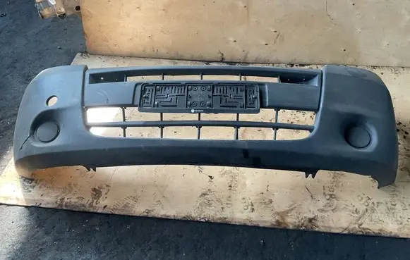Renault Master II Front bumper