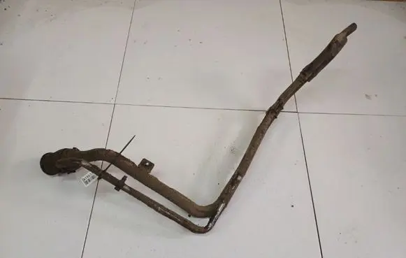 Fuel tank filler neck pipe