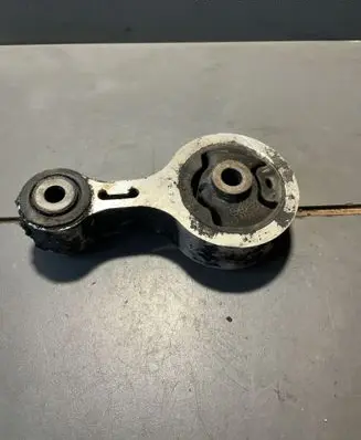Mazda 6 Engine mount bracket 