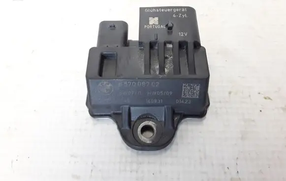 BMW 5 F10 F11 Glow plug pre-heat relay 857008702
