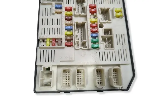 Renault Scenic III - Grand scenic III Fuse module 284B60008R 519339311 8229270657