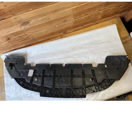Renault Zoe Front bumper skid plate/under tray 622353764R