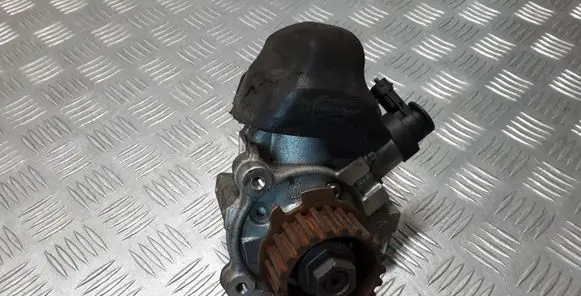 Ford Kuga II Fuel injection high pressure pump 0445010592 9811347280 0928400779