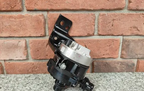 Mini F66 Water pump 5A722A4