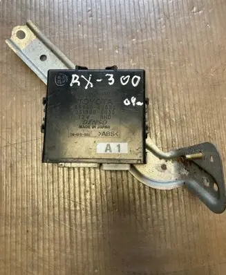Lexus RX 300 Light module LCM 8994048030 10R020591 0319000030