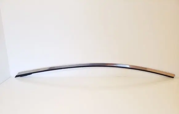 Mazda CX-7 Front door glass trim molding EH44