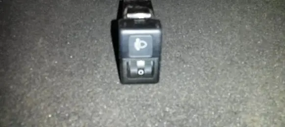 Mazda 626 Headlight level height control switch Nenustatyta