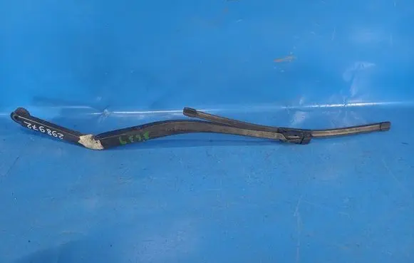 Toyota Camry Front wiper blade arm 8521106050
