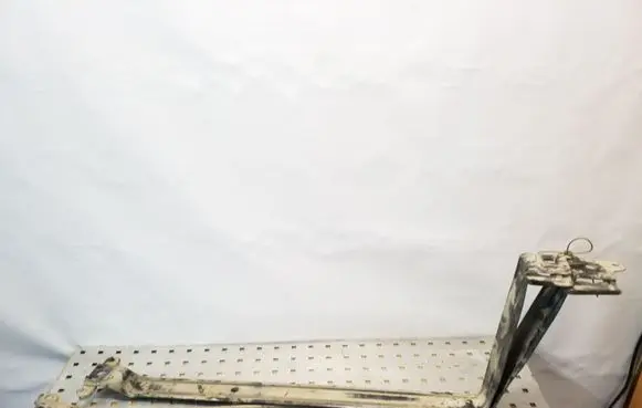 Volvo XC70 Fuel tank mounting bracket 