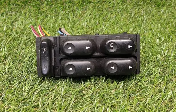 Ford Explorer Electric window control switch 