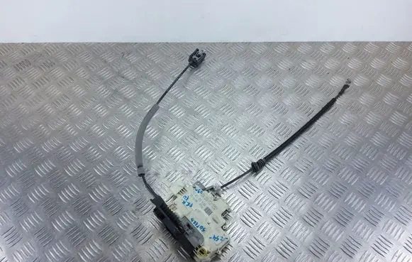 Skoda Superb B6 (3T) Front door lock 3C1837015A