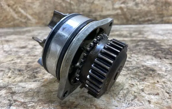 Nissan 350Z Water pump WAVQ1