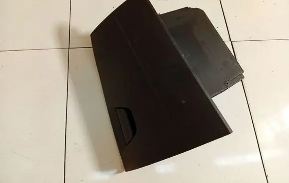 Ford Focus Glove box BM51A06044