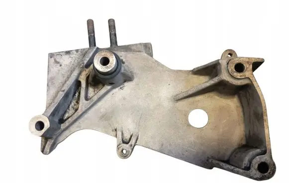 KIA Sportage Engine mount bracket