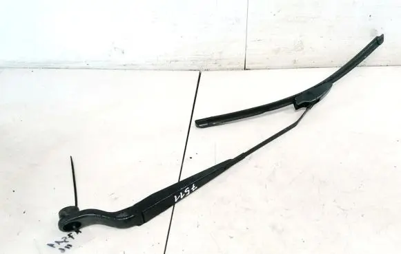 Dodge Caliber Front wiper blade arm