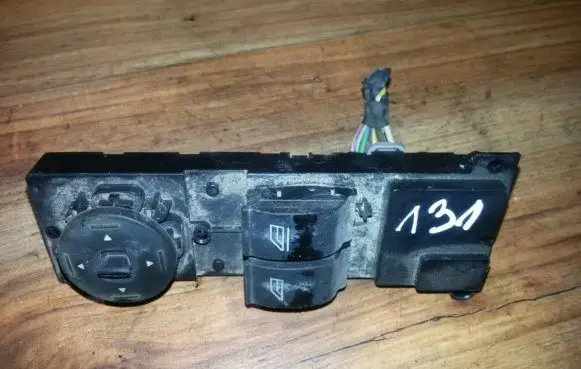 Ford Focus Electric window control switch 7m5t14529ca
