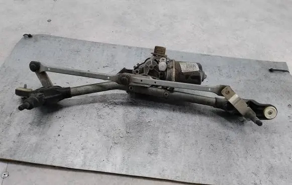 Renault Megane III Front wiper linkage 