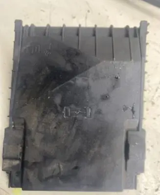 Volkswagen Touran I Fuse box cover 1K0937132F 1K0937132G