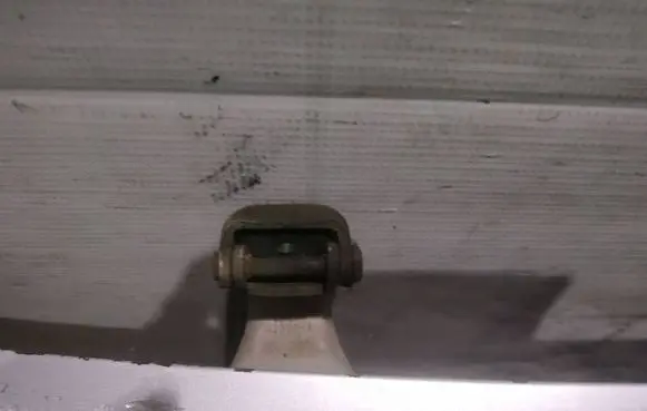 Ford S-MAX Tailgate/trunk/boot hinge 