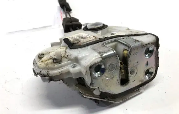 Honda CR-V Rear door lock 