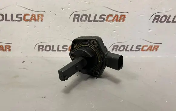 Volkswagen PASSAT B5.5 Oil level sensor 6PR00807902 1J0907660B