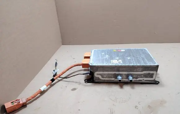 Porsche Taycan 9J1 Voltage converter inverter 5QE915684DA