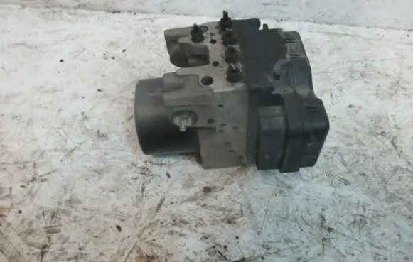 Toyota Avensis Verso ABS Pump 8954144140