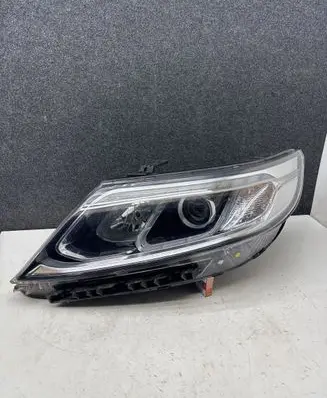 KIA Sorento Headlight/headlamp 921012P560