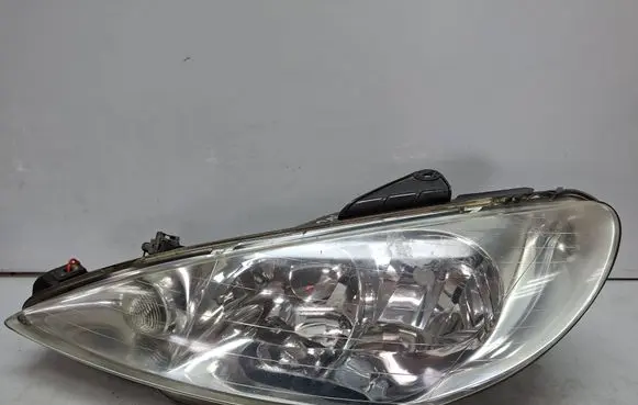 Peugeot 206 Headlight/headlamp S27647734 9628666880