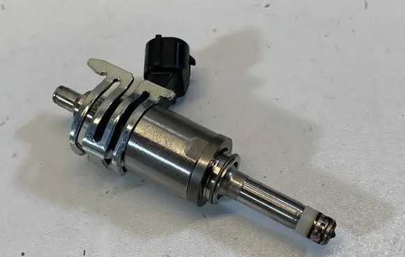Lexus RX 450H Fuel injector 2325031120