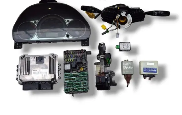 Honda CR-V Engine ECU kit and lock set 0281012095 37820-RMA-E16